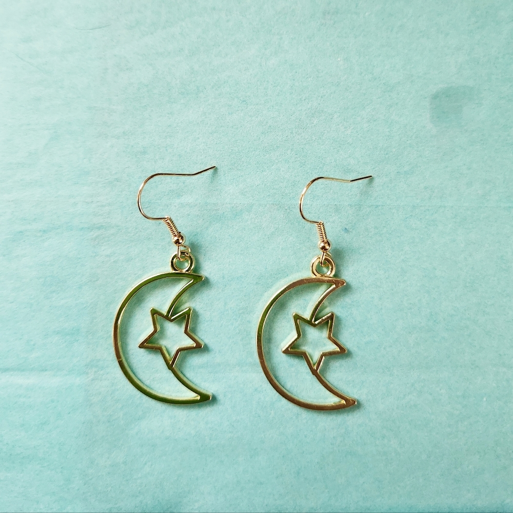 🔮3/$15 Gold Moon Star Earrings